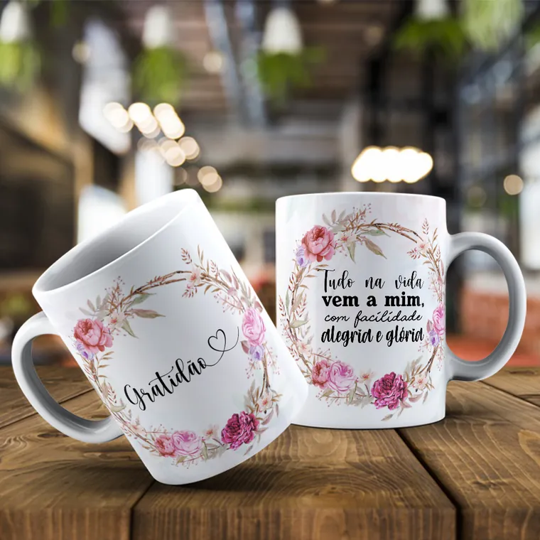 Canecas com arte floral